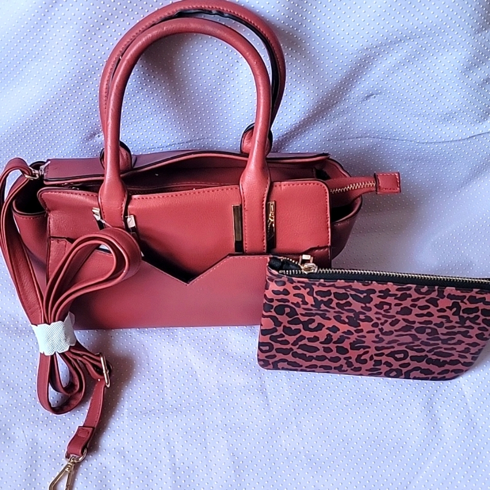 Time And Tru  CROSSBODY